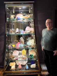 mini magnetic track Lighting In This Glass Cabinet