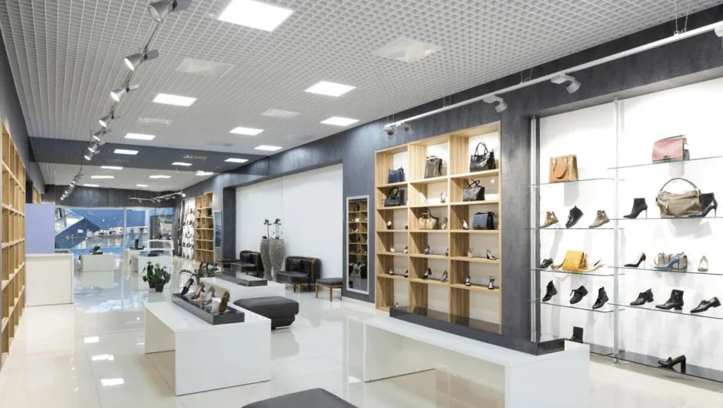 Magnetic track lighting